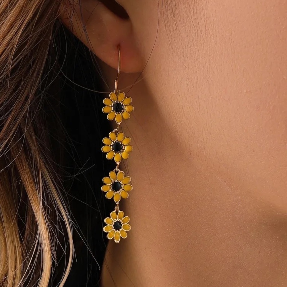 *LUMI* Gold x Yellow Black Daisy Fashion Flower Dangle Earrings